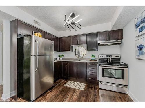 5C-185 Windale Crescent, Kitchener, ON - Indoor Photo Showing Kitchen With Stainless Steel Kitchen With Double Sink