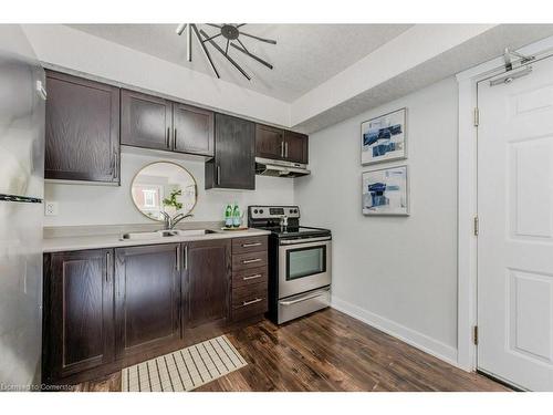 5C-185 Windale Crescent, Kitchener, ON - Indoor Photo Showing Kitchen With Stainless Steel Kitchen With Double Sink