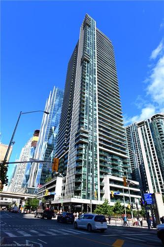 2510-33 Bay Street, Toronto, ON - Outdoor With Facade