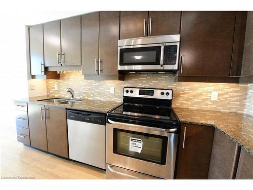 2510-33 Bay Street, Toronto, ON - Indoor Photo Showing Kitchen With Double Sink With Upgraded Kitchen