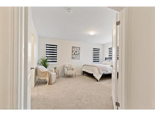 2 Munro Circle, Brantford, ON - Indoor Photo Showing Bedroom