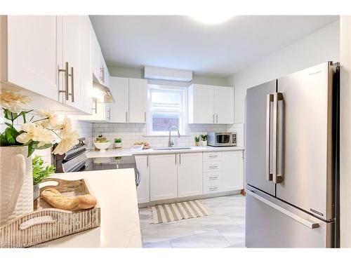 481 Huron Street, Woodstock, ON - Indoor Photo Showing Kitchen