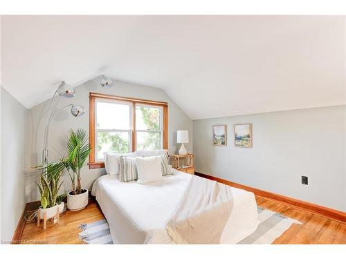 481 Huron Street, Woodstock, ON - Indoor Photo Showing Bedroom