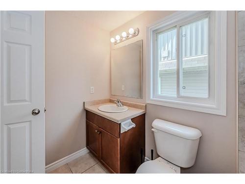 57 Iron Gate Street, Kitchener, ON - Indoor Photo Showing Bathroom