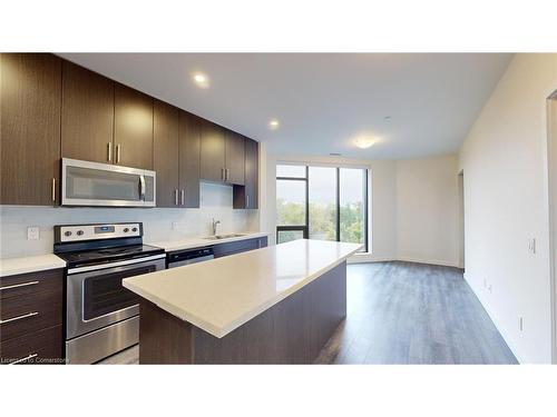 424-690 King Street W, Kitchener, ON - Indoor Photo Showing Kitchen With Stainless Steel Kitchen With Upgraded Kitchen