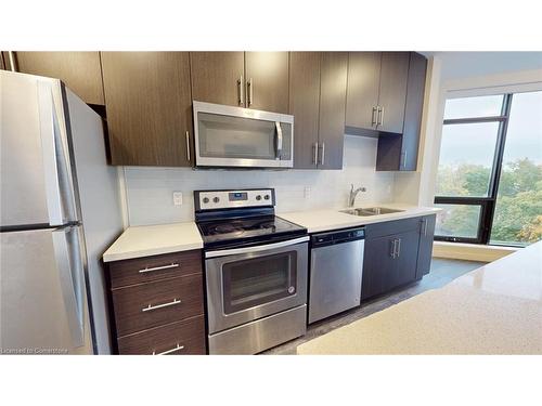 424-690 King Street W, Kitchener, ON - Indoor Photo Showing Kitchen With Stainless Steel Kitchen With Double Sink