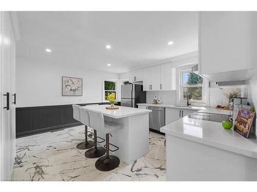 5449 Wellington Rd 39, Guelph/Eramosa, ON - Indoor Photo Showing Kitchen