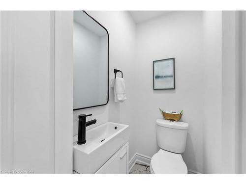 5449 Wellington Rd 39, Guelph/Eramosa, ON - Indoor Photo Showing Bathroom