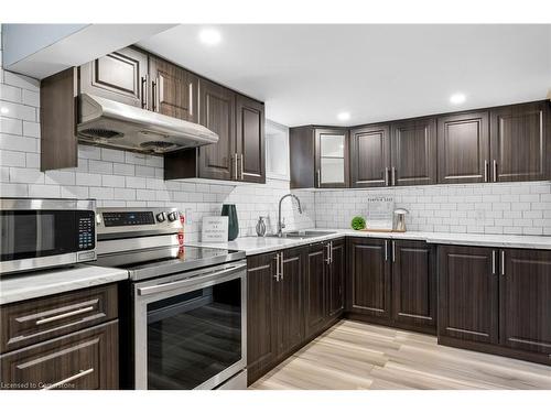 5449 Wellington Rd 39, Guelph/Eramosa, ON - Indoor Photo Showing Kitchen With Upgraded Kitchen