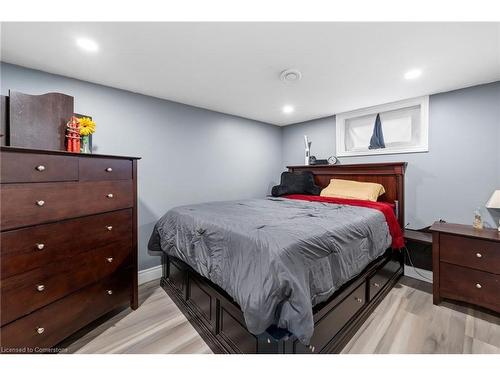 5449 Wellington Rd 39, Guelph/Eramosa, ON - Indoor Photo Showing Bedroom