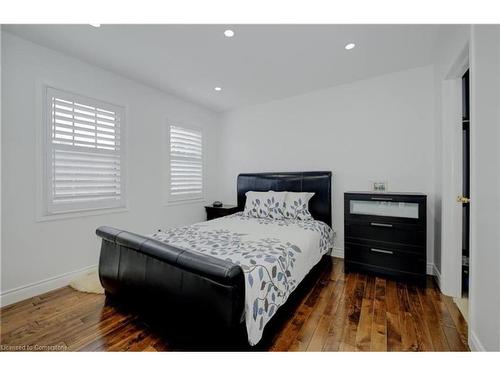 20 Coulthard Boulevard, Cambridge, ON - Indoor Photo Showing Bedroom