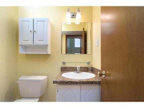 391 Lakeview Drive, Waterloo, ON - Indoor Photo Showing Bathroom