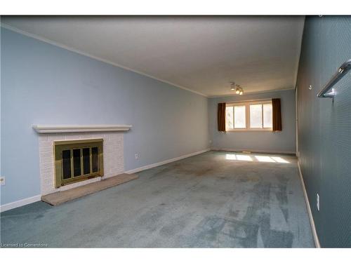 29-121 University Avenue E, Waterloo, ON - Indoor With Fireplace