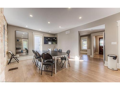 45 Princess Street E, Waterloo, ON - Indoor Photo Showing Dining Room