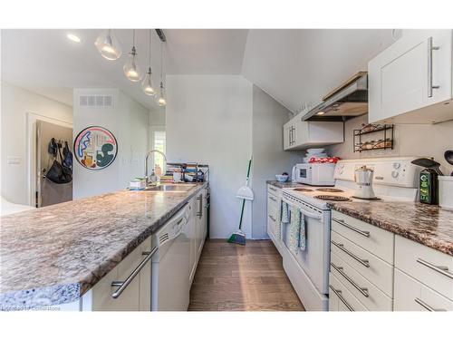 45 Princess Street E, Waterloo, ON - Indoor Photo Showing Kitchen