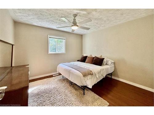 533 Margaret Street, Tay, ON - Indoor Photo Showing Bedroom