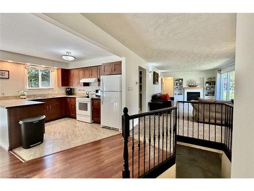 533 Margaret Street, Tay, ON - Indoor Photo Showing Kitchen