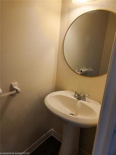 12-1115 Nellis Street, Woodstock, ON - Indoor Photo Showing Bathroom