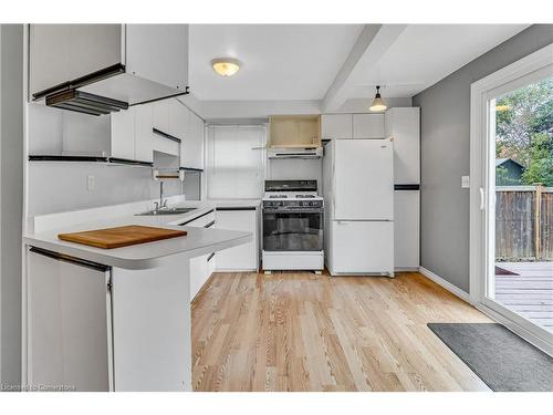 85 Norfolk Avenue, Cambridge, ON - Indoor Photo Showing Kitchen