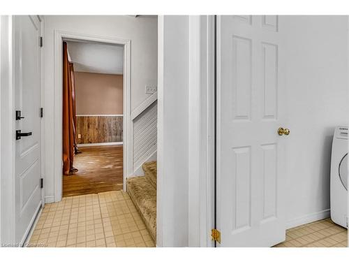 85 Norfolk Avenue, Cambridge, ON - Indoor Photo Showing Laundry Room