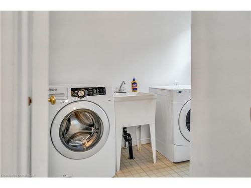 85 Norfolk Avenue, Cambridge, ON - Indoor Photo Showing Laundry Room