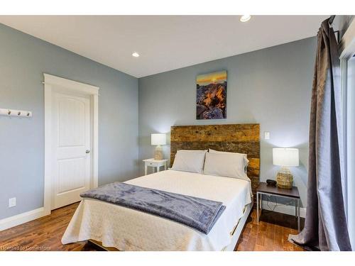 71288 Elm Street, Bluewater, ON - Indoor Photo Showing Bedroom