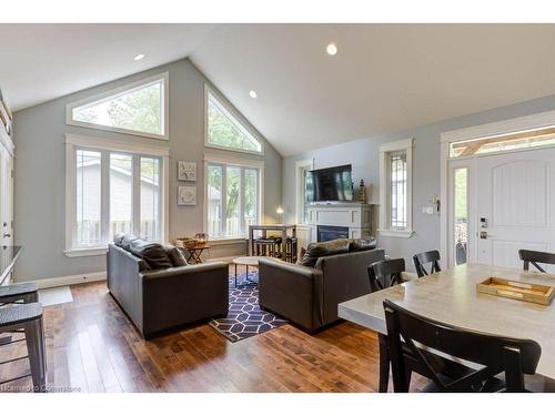 71288 Elm Street, Bluewater, ON - Indoor Photo Showing Living Room