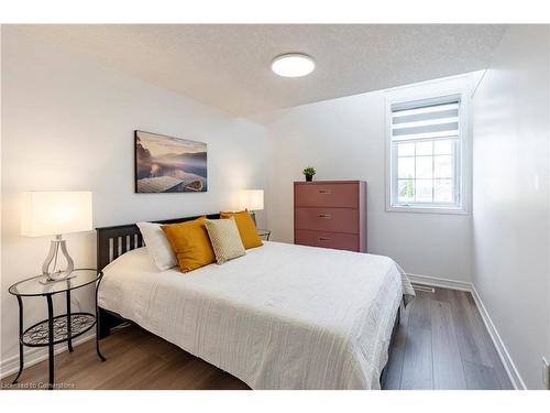 94 Queen Charlotte Crescent, Kitchener, ON - Indoor Photo Showing Bedroom