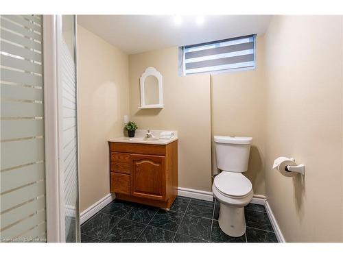 94 Queen Charlotte Crescent, Kitchener, ON - Indoor Photo Showing Bathroom