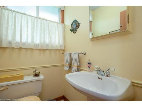 51 Askin Place, Kitchener, ON - Indoor Photo Showing Bathroom