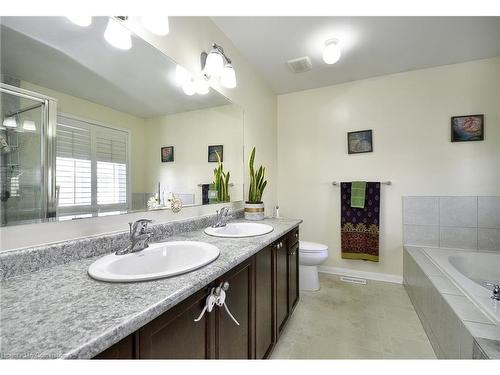 448 Garth Massey Drive, Cambridge, ON - Indoor Photo Showing Bathroom