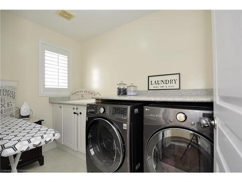 448 Garth Massey Drive, Cambridge, ON - Indoor Photo Showing Laundry Room