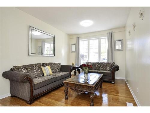 448 Garth Massey Drive, Cambridge, ON - Indoor Photo Showing Living Room