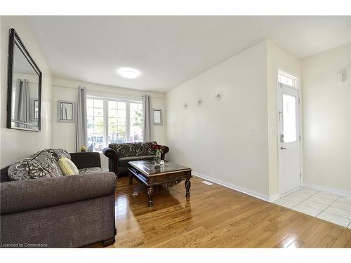 448 Garth Massey Drive, Cambridge, ON - Indoor Photo Showing Living Room