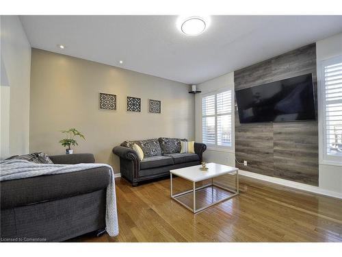 448 Garth Massey Drive, Cambridge, ON - Indoor Photo Showing Living Room