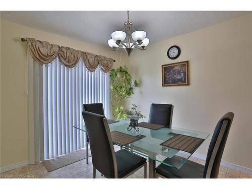 292 Lemon Grass Crescent, Kitchener, ON - Indoor Photo Showing Dining Room