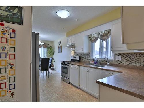 292 Lemon Grass Crescent, Kitchener, ON - Indoor Photo Showing Kitchen With Double Sink