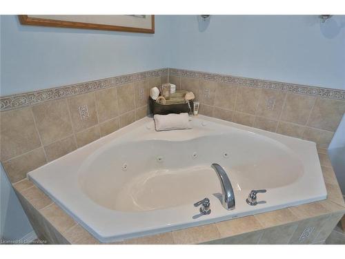 292 Lemon Grass Crescent, Kitchener, ON - Indoor Photo Showing Bathroom