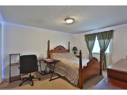 292 Lemon Grass Crescent, Kitchener, ON - Indoor Photo Showing Bedroom