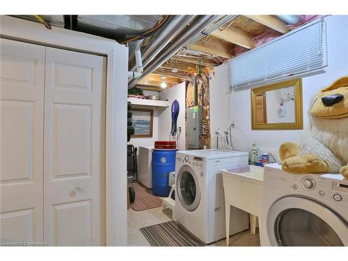 292 Lemon Grass Crescent, Kitchener, ON - Indoor Photo Showing Laundry Room