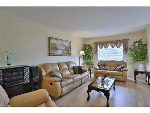 292 Lemon Grass Crescent, Kitchener, ON - Indoor Photo Showing Living Room