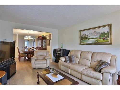 292 Lemon Grass Crescent, Kitchener, ON - Indoor Photo Showing Living Room