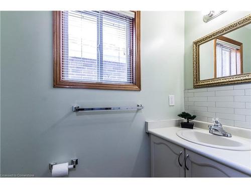 5-169 Bond Street, Ingersoll, ON - Indoor Photo Showing Bathroom