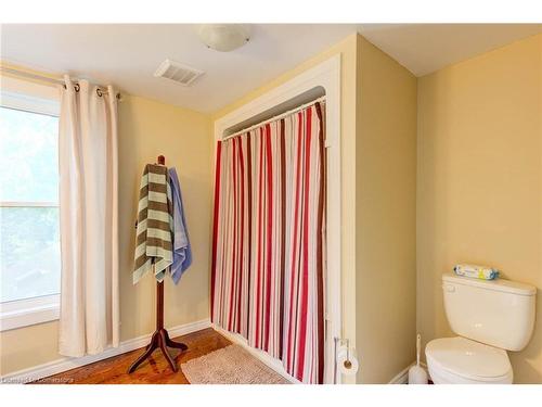 37 Elora Street S, Clifford, ON - Indoor Photo Showing Bathroom