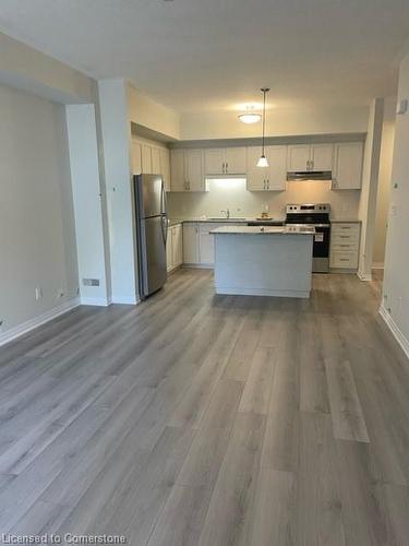 H125-25 Isherwood Avenue, Cambridge, ON - Indoor Photo Showing Kitchen