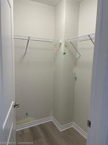 H125-25 Isherwood Avenue, Cambridge, ON - Indoor With Storage