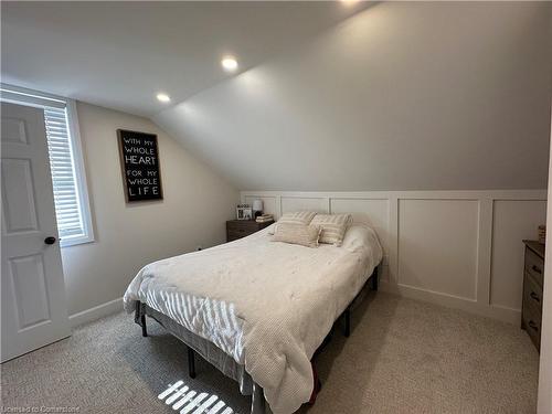 570 Lowe Street, Palmerston, ON - Indoor Photo Showing Bedroom