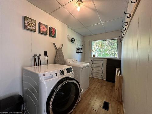 570 Lowe Street, Palmerston, ON - Indoor Photo Showing Laundry Room