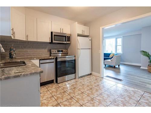 77 Bruce Street, Kitchener, ON - Indoor Photo Showing Kitchen