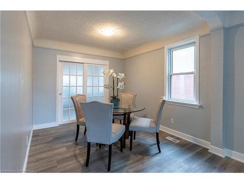 77 Bruce Street, Kitchener, ON - Indoor Photo Showing Dining Room